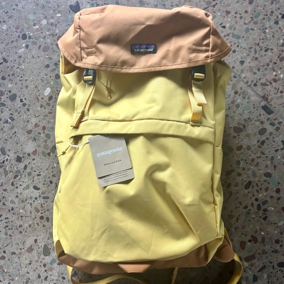 NWT Patagonia Arbor Lid Backpack - 28L - Picture 3 of 6